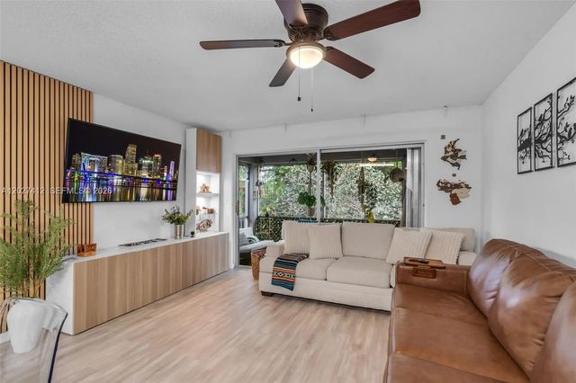 4 of 25 - 420 Nw 70th Avenue #228, Plantation, FL