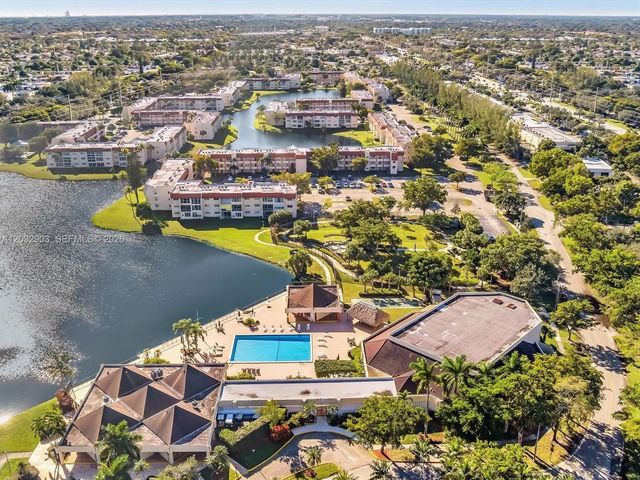 9041 Sunrise Lakes Boulevard #106, Sunrise