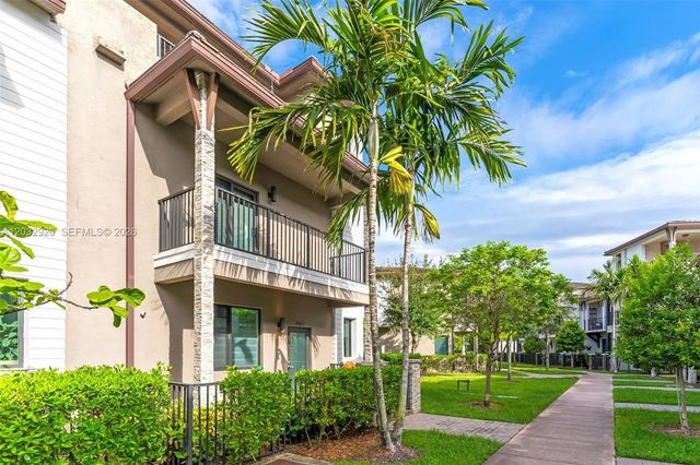 3 of 43 - 4963 Nw 83rd Path #4963, Doral, FL