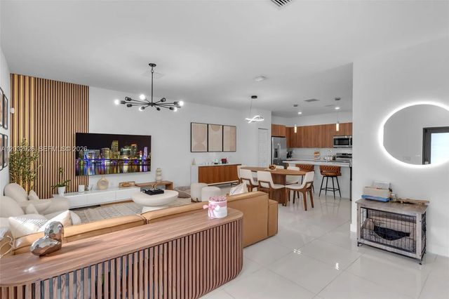 4 of 43 - 4963 Nw 83rd Path #4963, Doral, FL