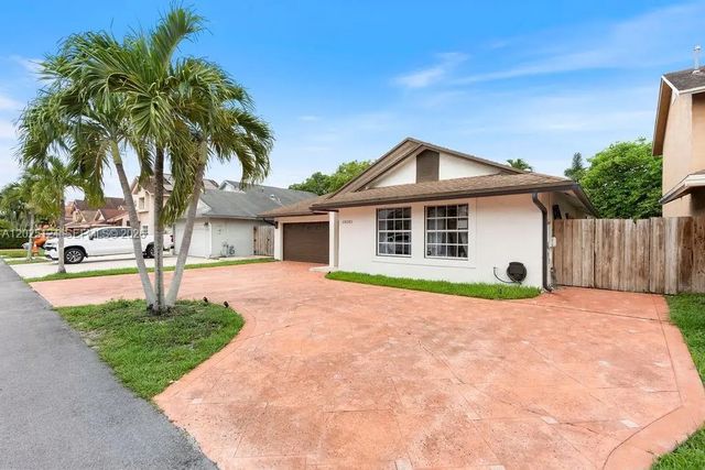 3 of 38 - 19080 Nw 77th Court, Hialeah, FL