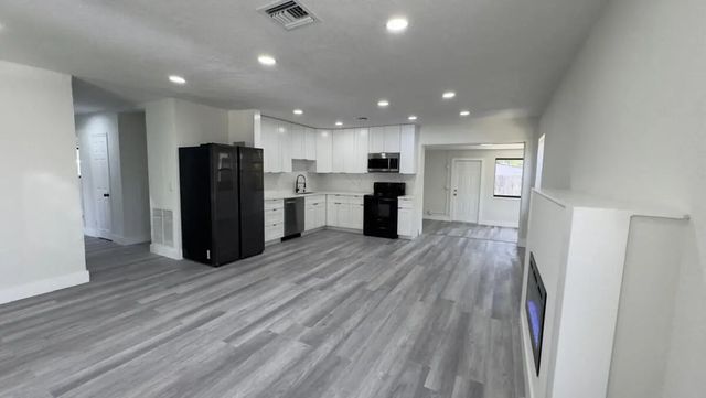 2 of 18 - 235 Sw 21st Way, Fort Lauderdale, FL