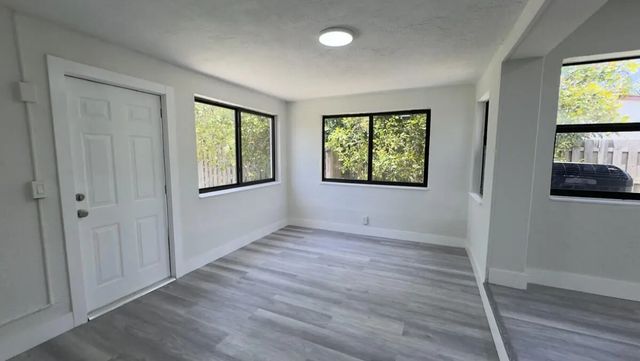 4 of 18 - 235 Sw 21st Way, Fort Lauderdale, FL