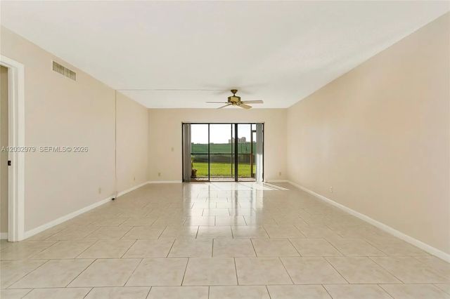 300 Racquet Club Road #104, Weston
