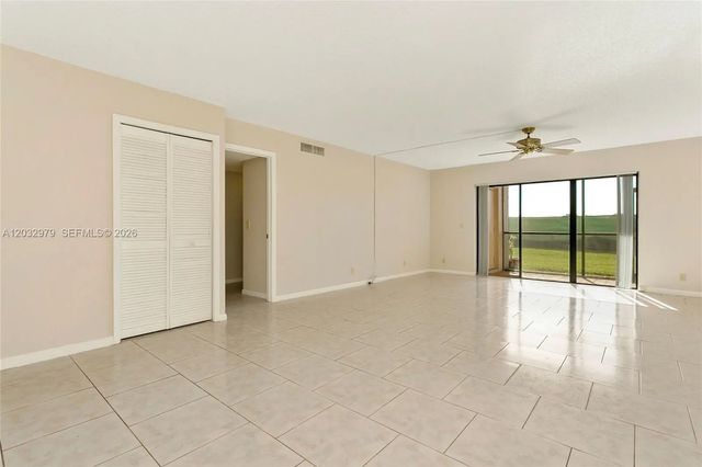 3 of 19 - 300 Racquet Club Road #104, Weston, FL