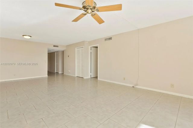 4 of 19 - 300 Racquet Club Road #104, Weston, FL