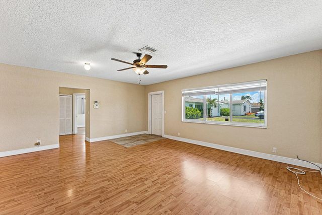 5 of 39 - 301 Se 3rd Street, Deerfield Beach, FL