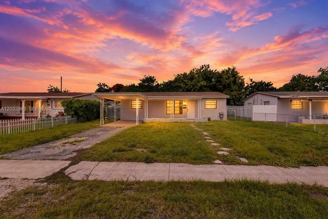 1140 N 74th Way, Hollywood