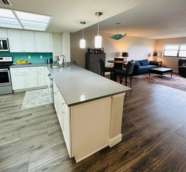 5 of 23 - 3200 Port Royale Drive N #2004, Fort Lauderdale, FL
