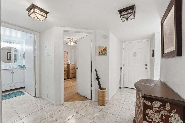 5 of 44 - 3146 Via Poinciana #307, Lake Worth, FL