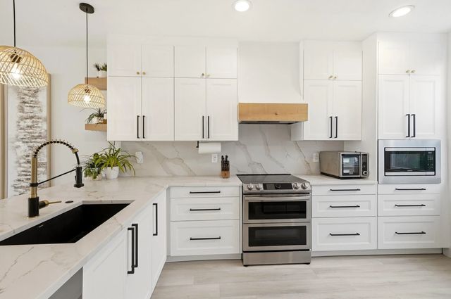 2 of 46 - 1210 Ne 11th Avenue, Fort Lauderdale, FL