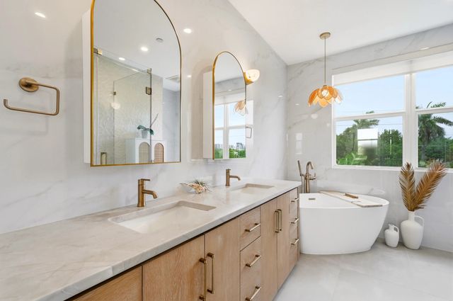 3 of 46 - 1210 Ne 11th Avenue, Fort Lauderdale, FL
