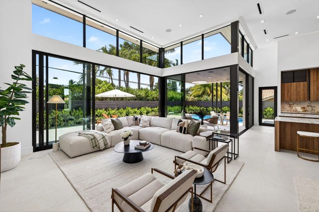 4 of 55 - 2717 Ne 33rd Street, Fort Lauderdale, FL