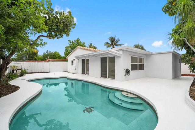 2 of 34 - 631 Ne 56th Court, Fort Lauderdale, FL