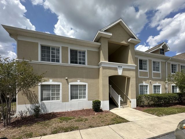9604 Seadale Court #201, Riverview