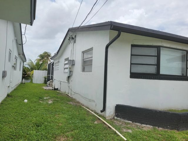 2 of 9 - 6641 Emerald Lake Drive, Miramar, FL
