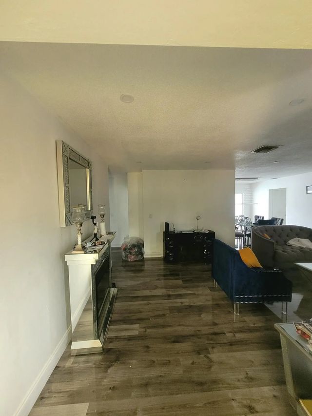 4 of 9 - 6641 Emerald Lake Drive, Miramar, FL