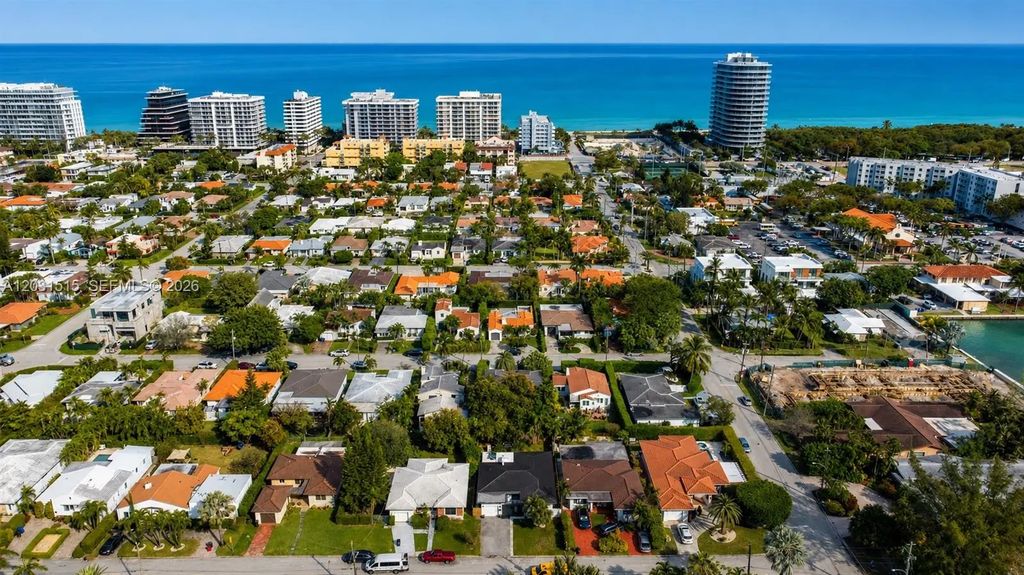 8819 Dickens Avenue, Surfside