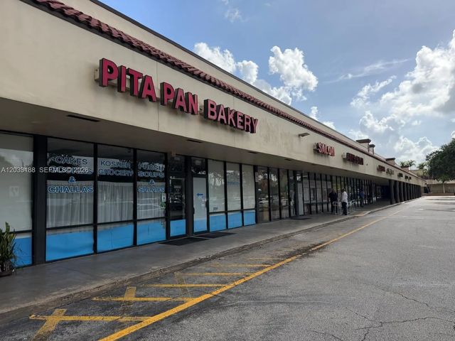 4 of 7 - 8618 Nw 44th Street, Sunrise, FL
