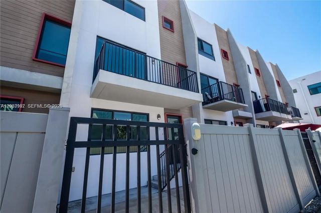 3 of 26 - 113 Ne 6 Street #1111, Fort Lauderdale, FL