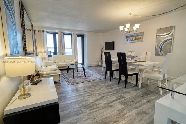5225 Collins Avenue #1204, Miami Beach
