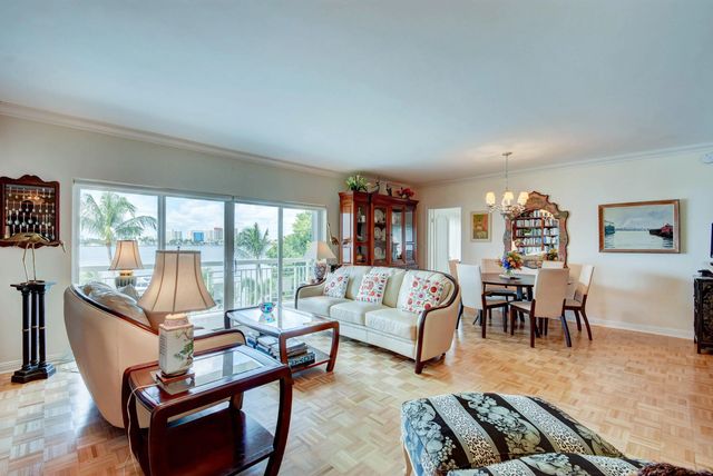 3 of 16 - 250 Bradley Place #408, Palm Beach, FL