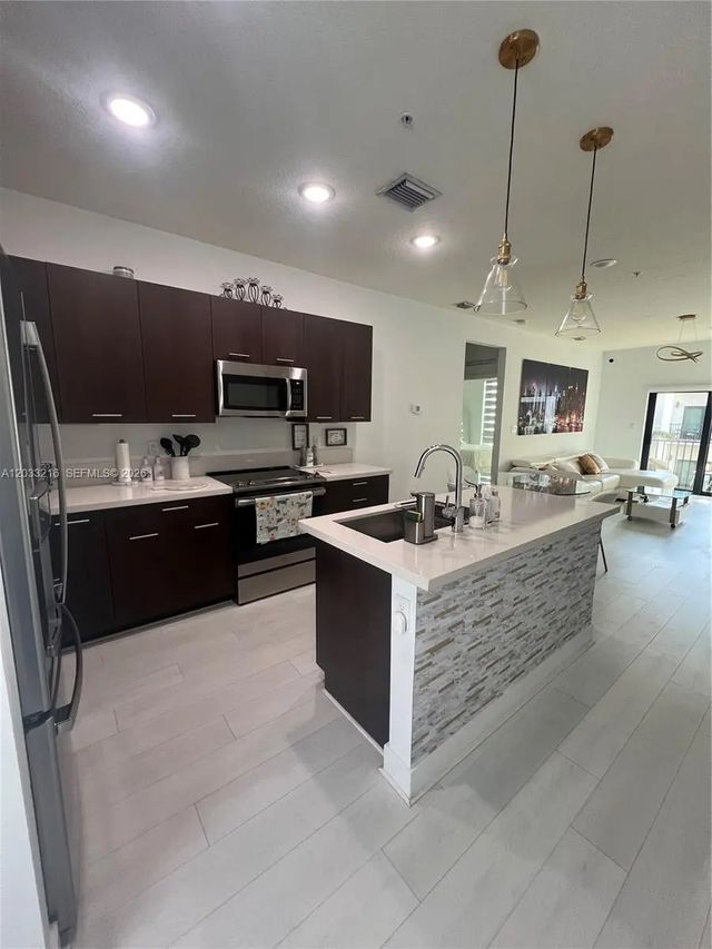 2 of 12 - 4670 Nw 84th Avenue #32, Doral, FL