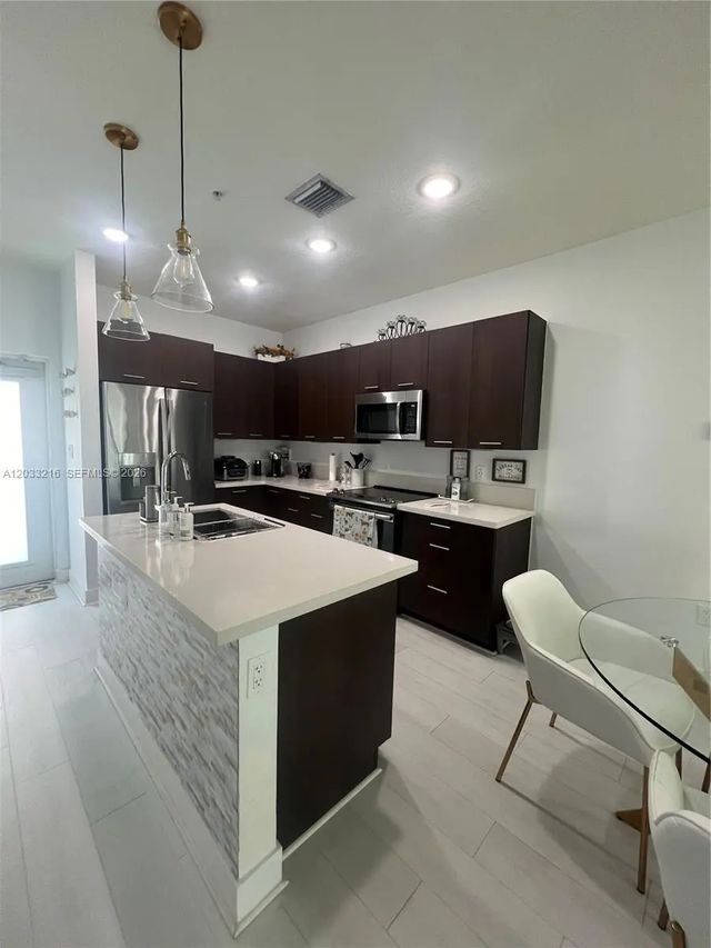3 of 12 - 4670 Nw 84th Avenue #32, Doral, FL