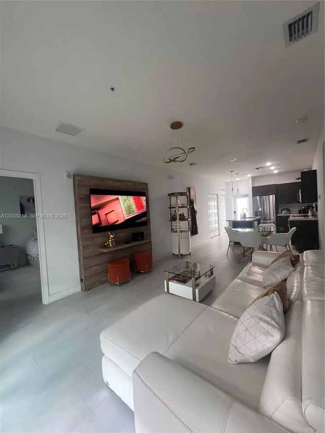 4 of 12 - 4670 Nw 84th Avenue #32, Doral, FL