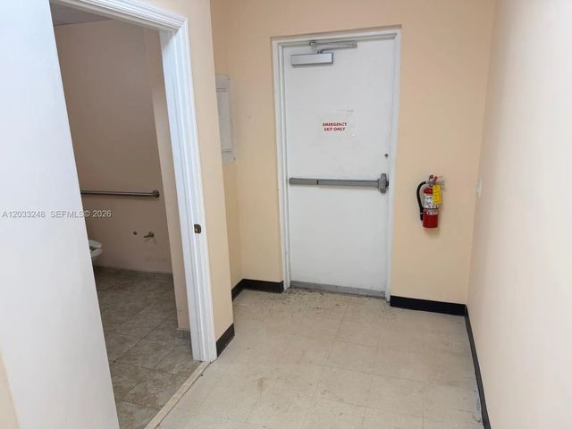 5 of 12 - 8688 Nw 44 Street, Sunrise, FL