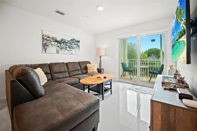 3 of 20 - 10950 Nw 82nd Street #213, Doral, FL