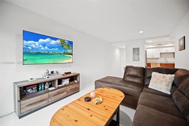 4 of 20 - 10950 Nw 82nd Street #213, Doral, FL