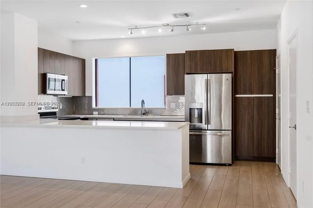 3 of 22 - 113 Ne 6 Street #2121, Fort Lauderdale, FL