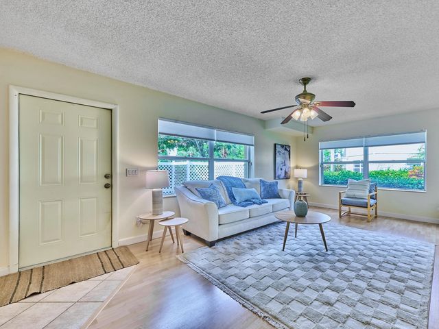 4604 Roxbury Court, Boynton Beach