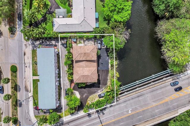4 of 52 - 12085 W Dixie Highway, Biscayne Park, FL