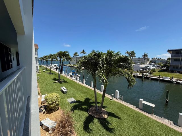 110 Shore Court #209, North Palm Beach
