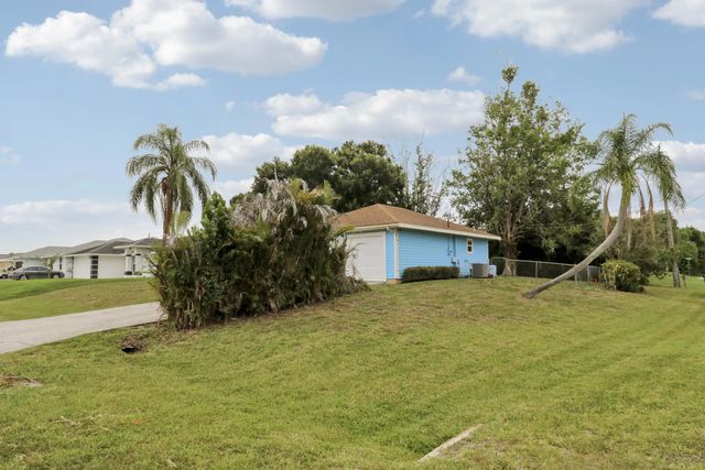 5 of 29 - 4453 Sw Bradbury Street, Port St. Lucie, FL