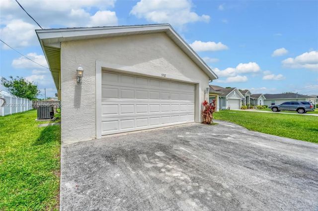 4 of 42 - 5767 Nw Cahaba Street, Port St. Lucie, FL