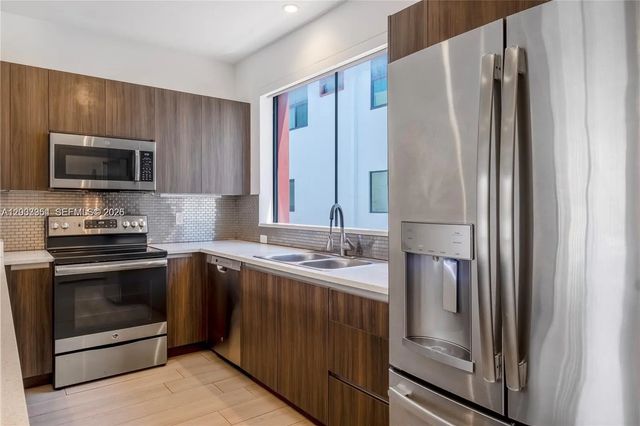 3 of 21 - 113 Ne 6 Street #2125, Fort Lauderdale, FL
