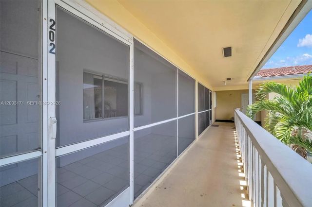 3 of 21 - 2101 Ne 68th Street #202, Fort Lauderdale, FL