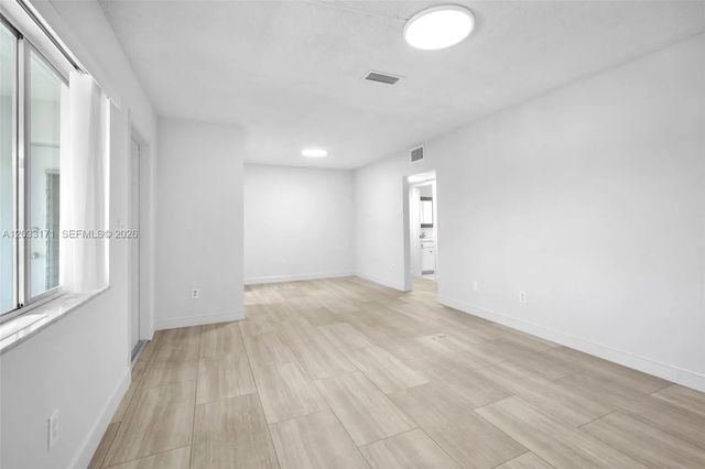 5 of 21 - 2101 Ne 68th Street #202, Fort Lauderdale, FL