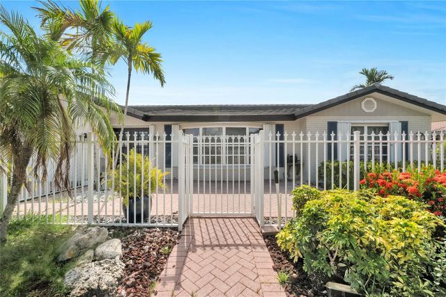 2 of 19 - 4020 Ne 24th Avenue, Lighthouse Point, FL