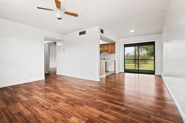 4151 Oak Terrace Drive #4151, Greenacres