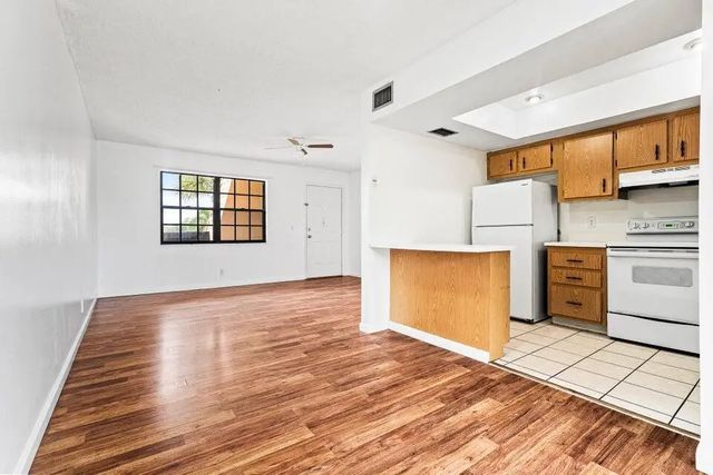 2 of 32 - 4151 Oak Terrace Drive #4151, Greenacres, FL