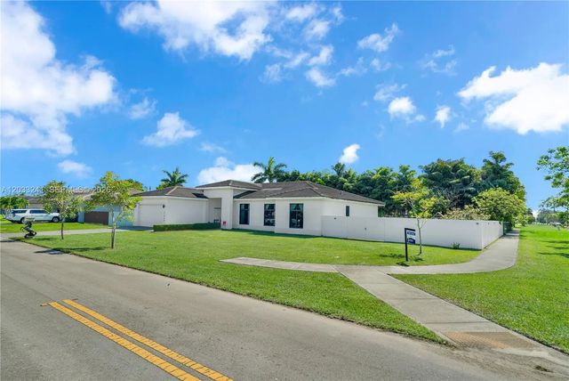 3 of 60 - 32008 Sw 199th Place, Homestead, FL