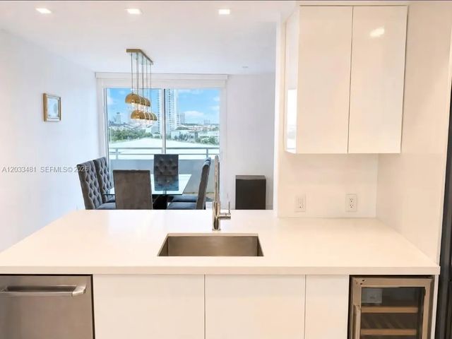 4 of 17 - 18800 Ne 29th Avenue #718, Aventura, FL