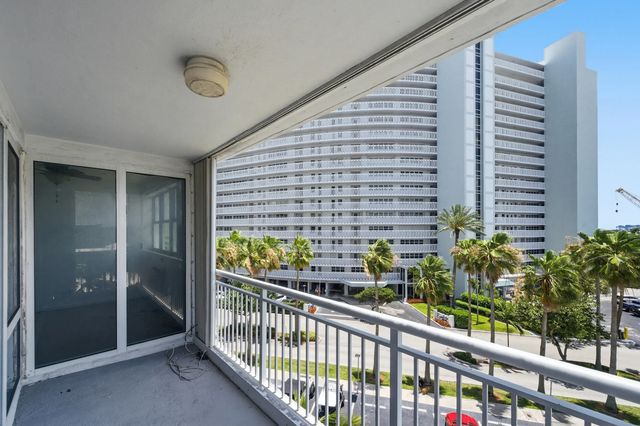 5 of 15 - 1920 S Ocean Drive #511, Fort Lauderdale, FL