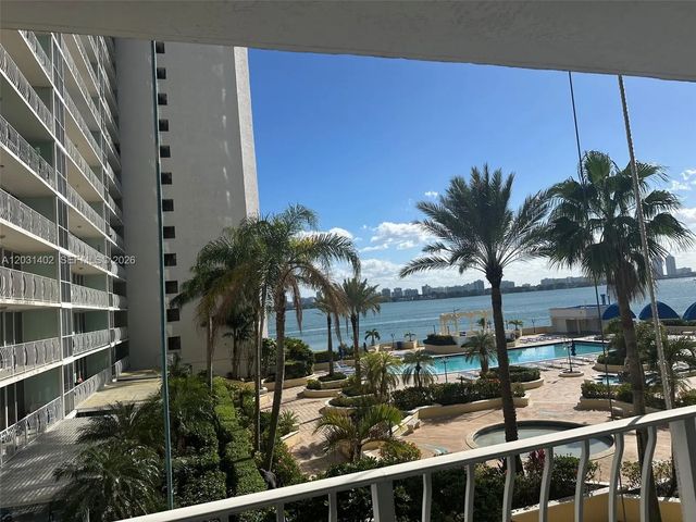7601 E Treasure Drive #610, North Bay Village
