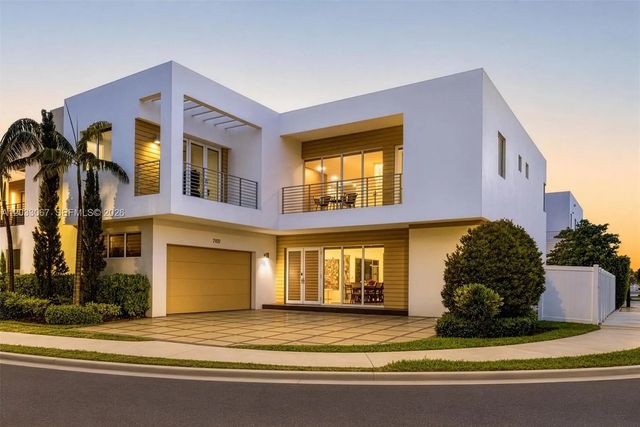 2 of 70 - 7472 Nw 100th Avenue, Doral, FL