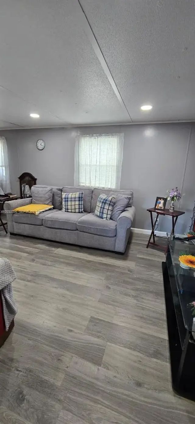 5 of 21 - 100 Se 6th Avenue, Homestead, FL